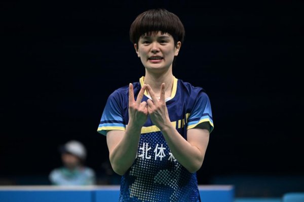 王祉怡2-1逆转陈雨菲 首夺全运会羽毛球女单金牌