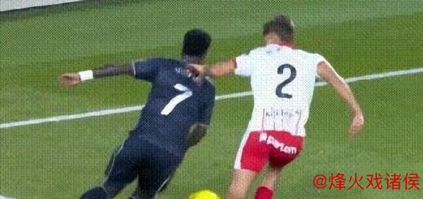 西甲0-2爆大冷:皇马又输 距巴萨4分 夺冠难了 阿隆索压力大 西甲0-2爆大冷:皇马又输 距巴萨4分 夺冠难了 阿隆索压力大