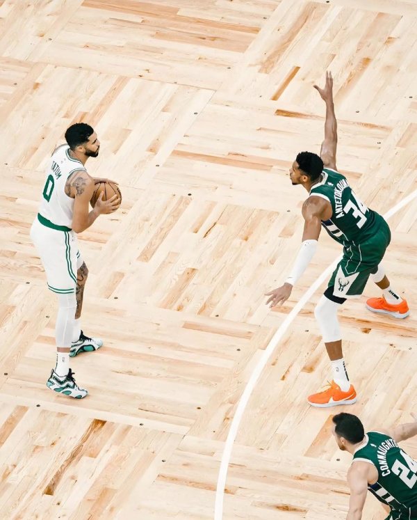 乐鱼体育下载 塔图姆31+12力压字母哥43+13 凯尔特人逆转击败雄鹿