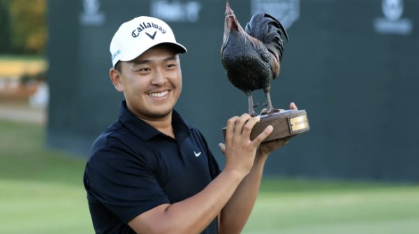 乐鱼体育app 桑德森农场锦标赛争卡继续 俞俊安首次卫冕美巡